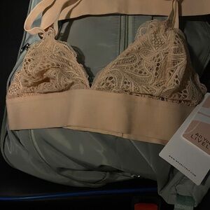 Lively Lace Bralette - Beige